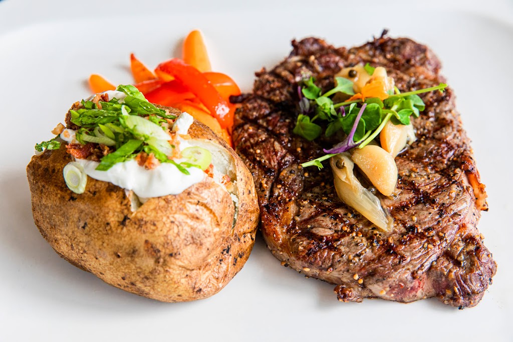 Lighthouse45 Restaurant at Rawley Resort | 2900 Kellys Rd, Port Severn, ON L0K 1S0, Canada | Phone: (705) 538-2272