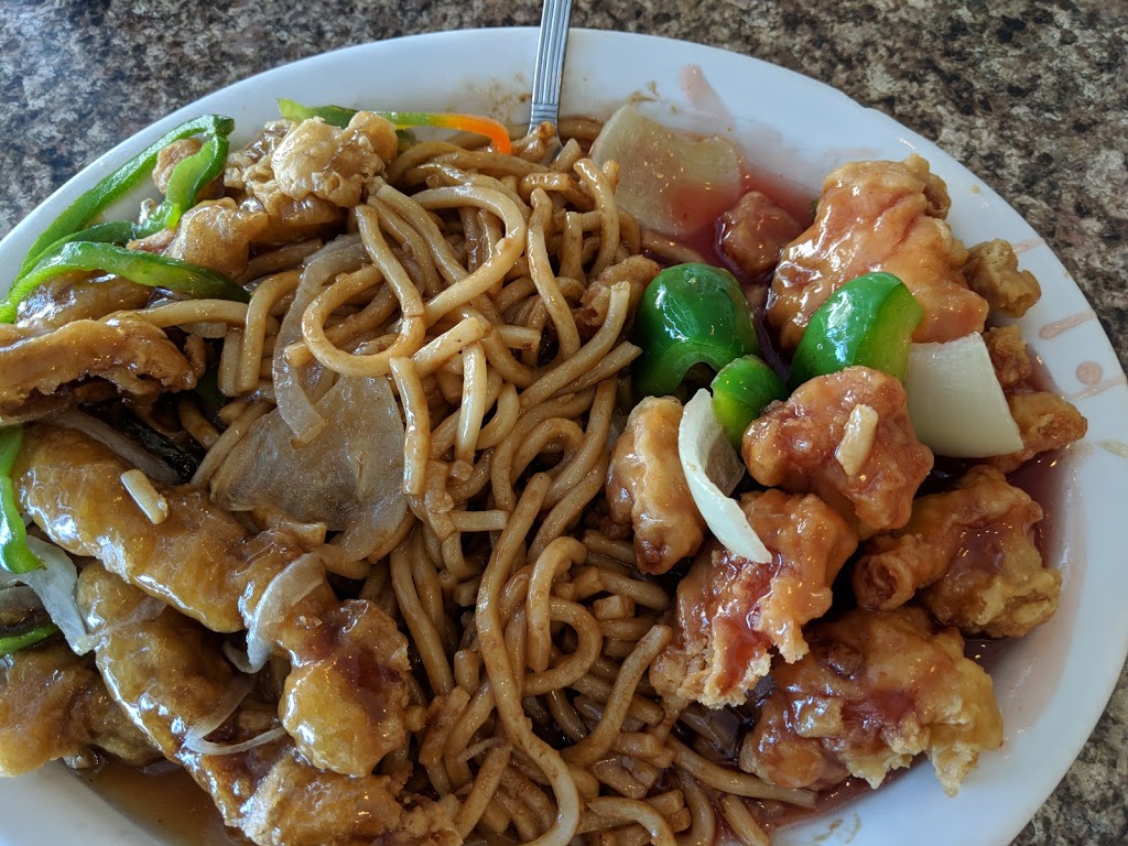 Fat Kee Noodle House | 3132 26 St NE, Calgary, AB T1Y 6Z1, Canada | Phone: (403) 250-8436