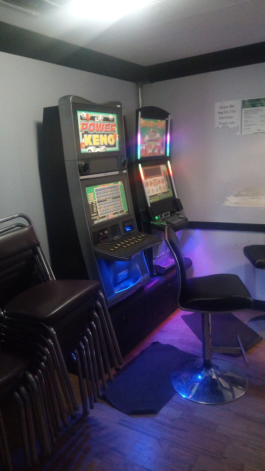 Bulldog Pizza | 1364 Main St, Winnipeg, MB R2W 3T8, Canada | Phone: (204) 586-1234