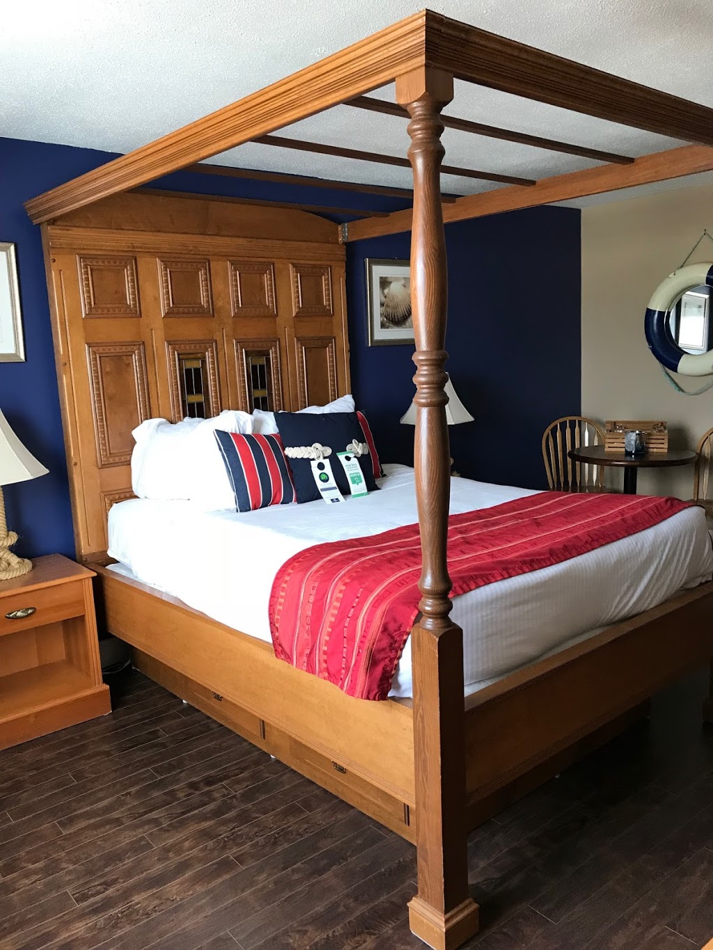 Hearthstone Inn Dartmouth | 313 Prince Albert Rd, Dartmouth, NS B2Y 1N3, Canada | Phone: (902) 469-5850