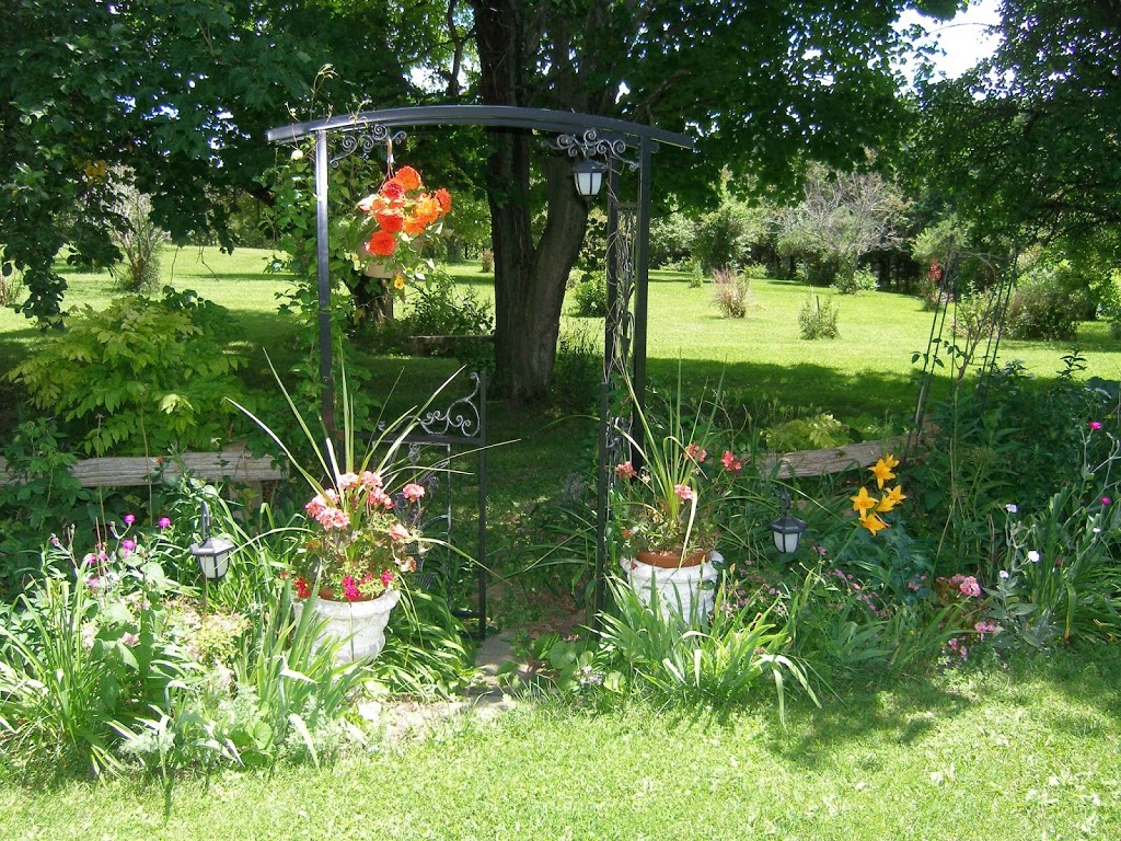 A Valley View Bed and Breakfast | 2 R.R., Granton, ON N0M 1V0, Canada | Phone: (519) 225-2685