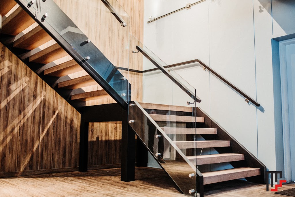 Bourque Division Reproduction et Division Escaliers | 337 Rue des Bouleaux, Sainte-Eulalie, QC G0Z 1E0, Canada | Phone: (819) 377-8300