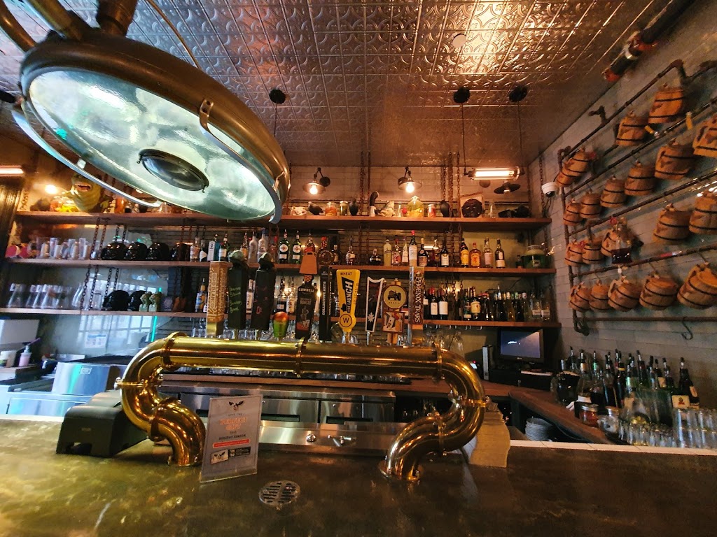 Storm Crow Manor | 580 Church St, Toronto, ON M4Y 2E5, Canada | Phone: (416) 367-2769