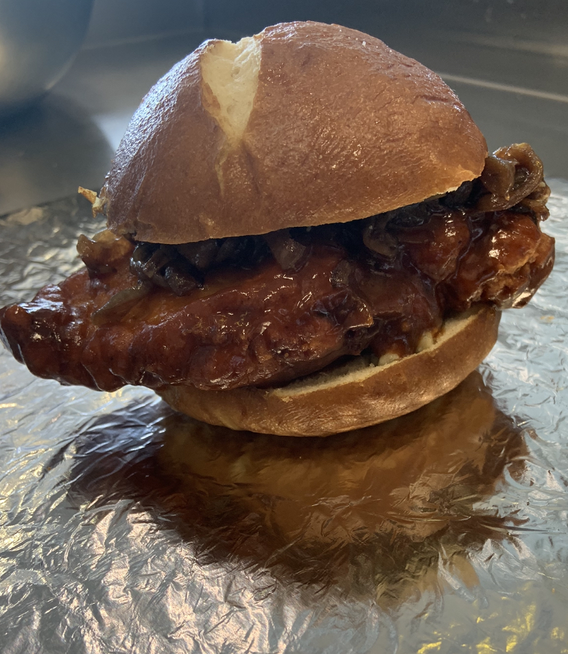 Foodie Love | 2530 Third Line, Oakville, ON L6M 0G8, Canada | Phone: (289) 837-3406