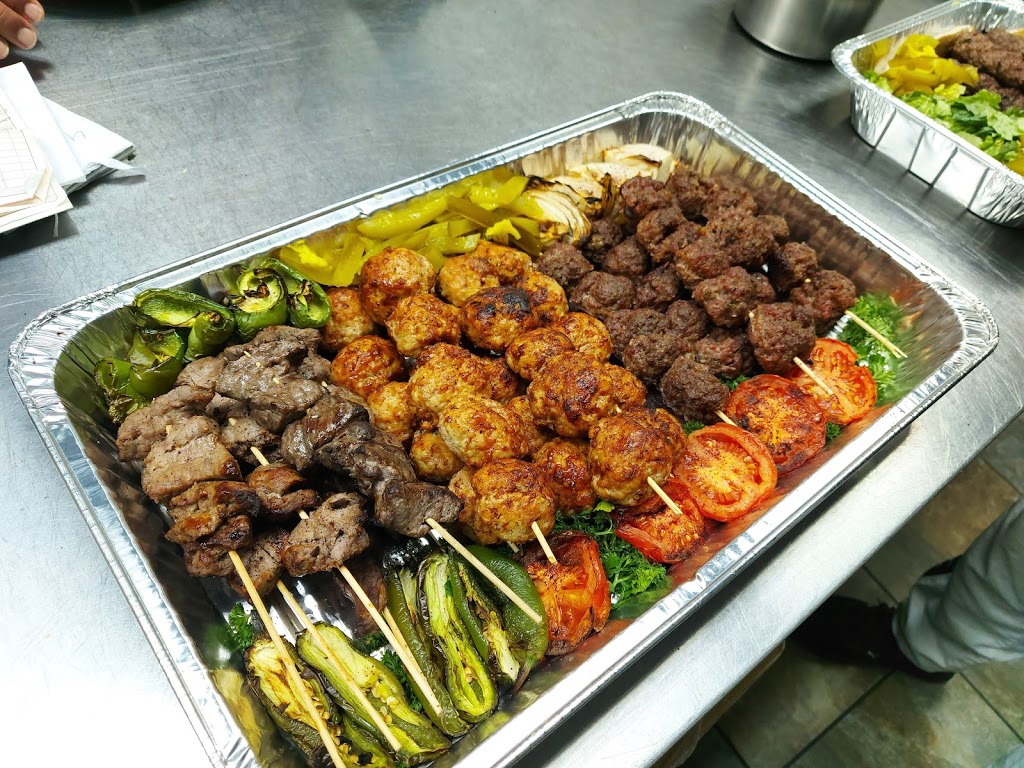Chicken Inn Restaurant | 714 Wyandotte St E, Windsor, ON N9A 3J4, Canada | Phone: (519) 254-6647