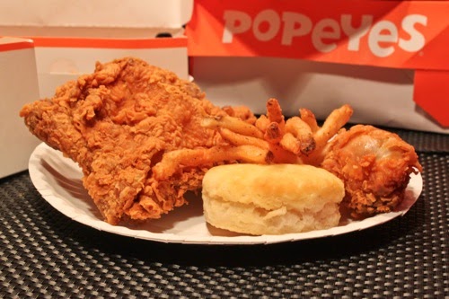 Popeyes Louisiana Kitchen | 579 Kerr St #14, Oakville, ON L6K 3E1, Canada | Phone: (905) 339-0909
