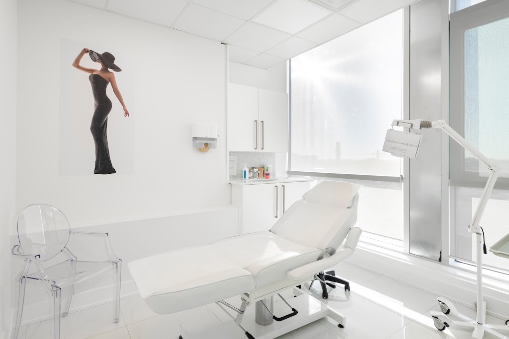 Distill Laser Clinic Oakville | 3075 Hospital Gate Suite 422, Oakville, ON L6M 1M1, Canada | Phone: (905) 827-8445