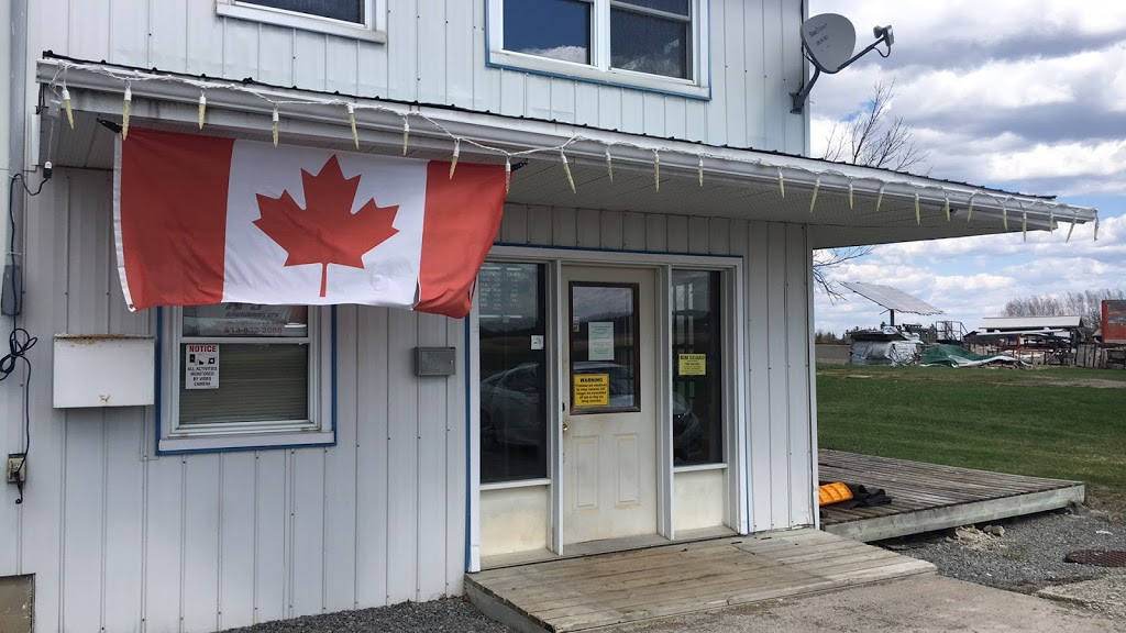 Kinburn Metal Roofing | 3152 Donald B. Munro Dr, Kinburn, ON K0A 2H0, Canada | Phone: (613) 608-7497