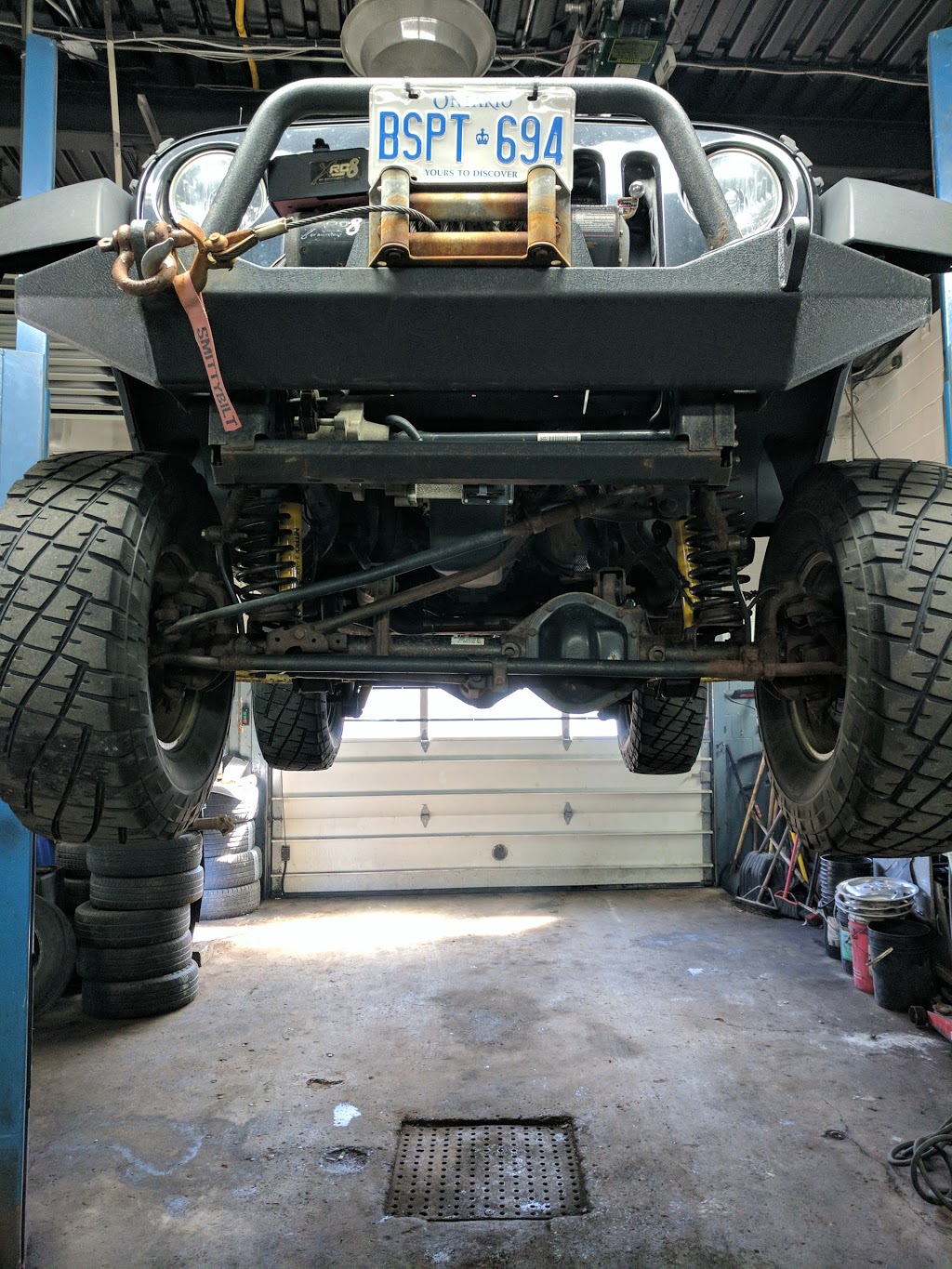 Main Garage Ltd | 1049 Merivale Rd, Ottawa, ON K1Z 6A9, Canada | Phone: (613) 233-0333
