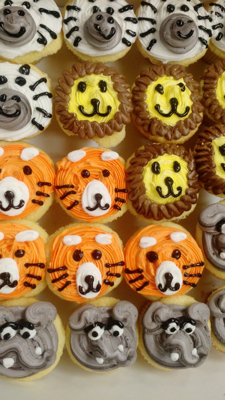 Wolters Bakery | 5225 Sheridan Dr, Buffalo, NY 14221, USA | Phone: (716) 632-3212