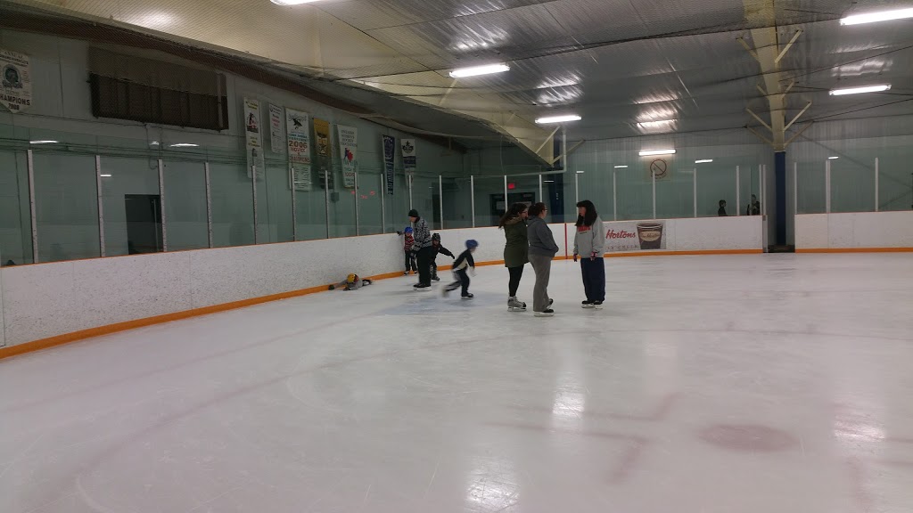 Saltfleet Arena | 24 Sherwood Park Rd, Stoney Creek, ON L8E 4Y8, Canada | Phone: (905) 546-3747