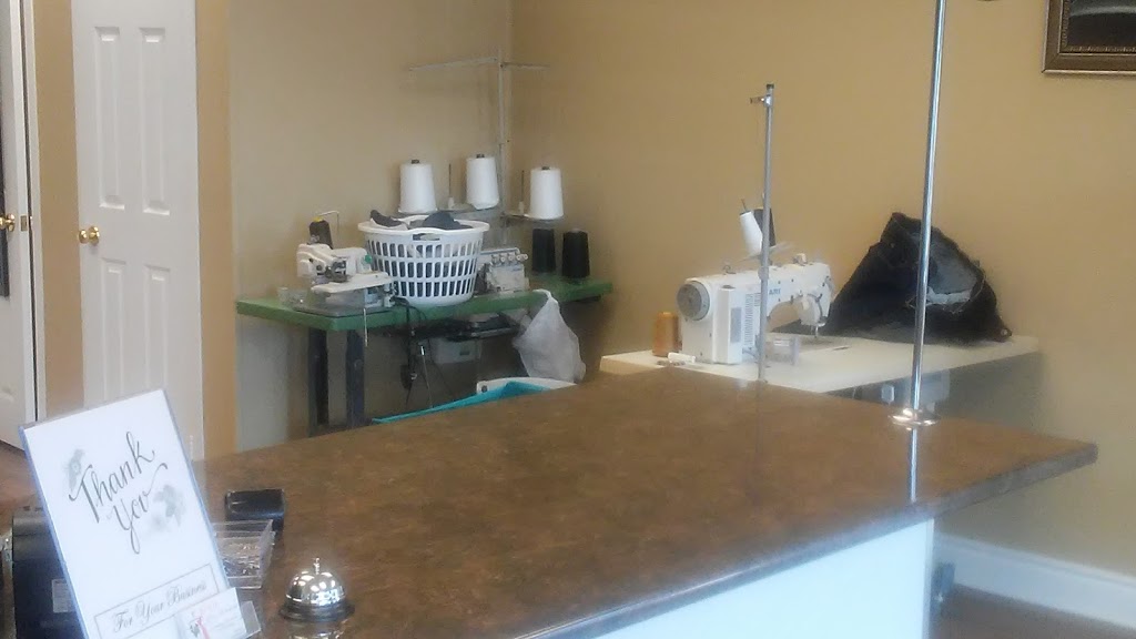 Royal Dry Cleaners | 635 Fourth Line, Oakville, ON L6L 2N3, Canada | Phone: (905) 337-0807