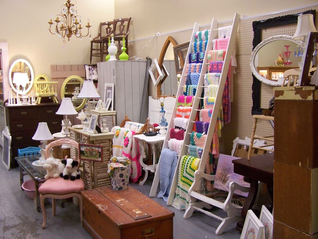 Brydges Street Merchant Market | 1255 Brydges St, London, ON N5W 2C2, Canada | Phone: (519) 453-8993