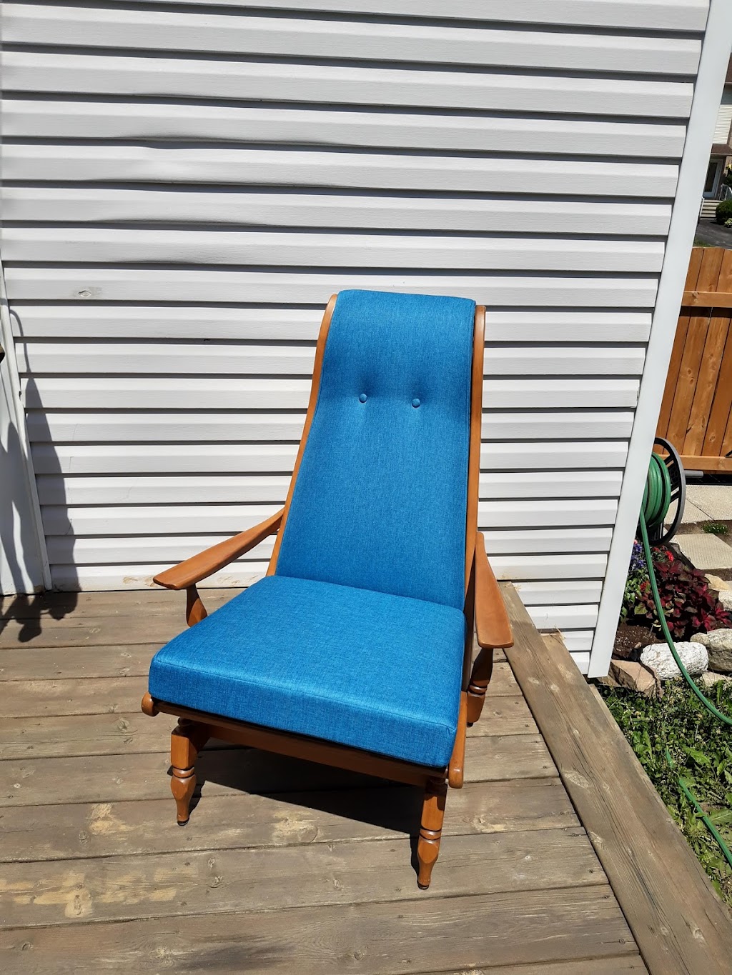 Louis Rousseau Upholstery Inc | 1585 Av. Bergemont, Québec, QC G1J 3S7, Canada | Phone: (418) 524-1480