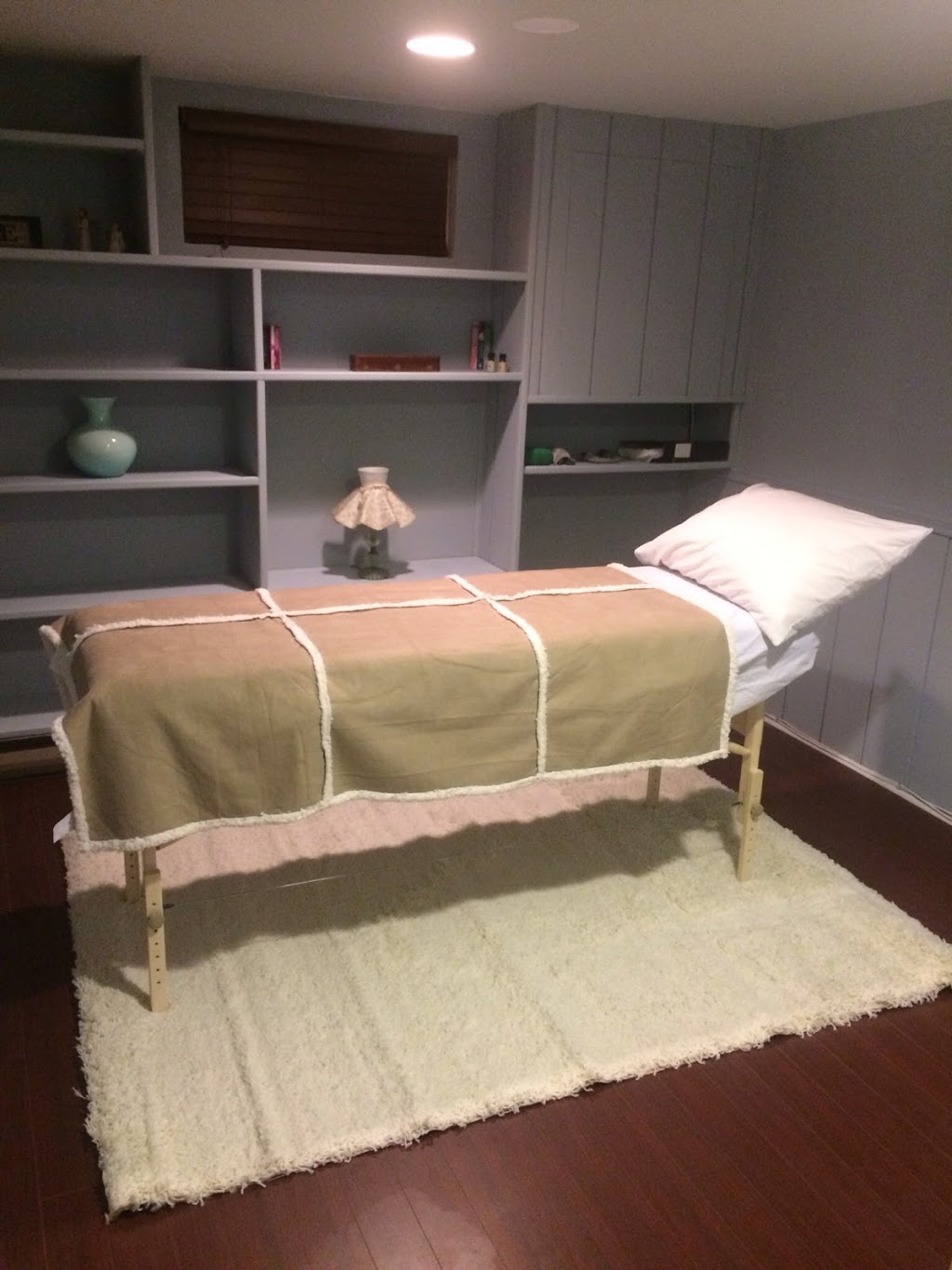 Helpful Hands Wellness | 105 Sheridan St, Guelph, ON N1E 3T9, Canada | Phone: (519) 830-9011