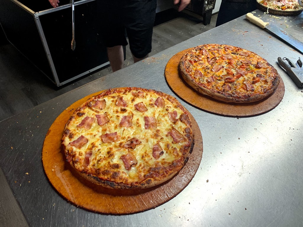 Roberts Street Pizza | 20 Roberts St, Ladysmith, BC V9G 1A5, Canada | Phone: (250) 245-1119