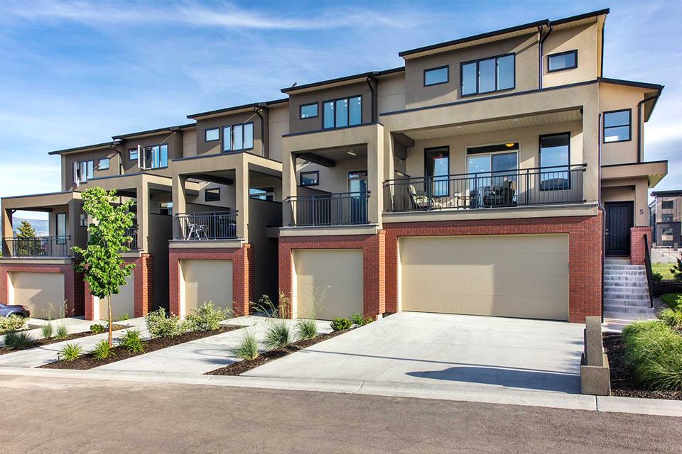 Marc-André Giroux Courtier Immobilier Delson | 53 Boulevard Georges Gagné, Delson, QC J5B 1K9, Canada | Phone: (438) 871-4311