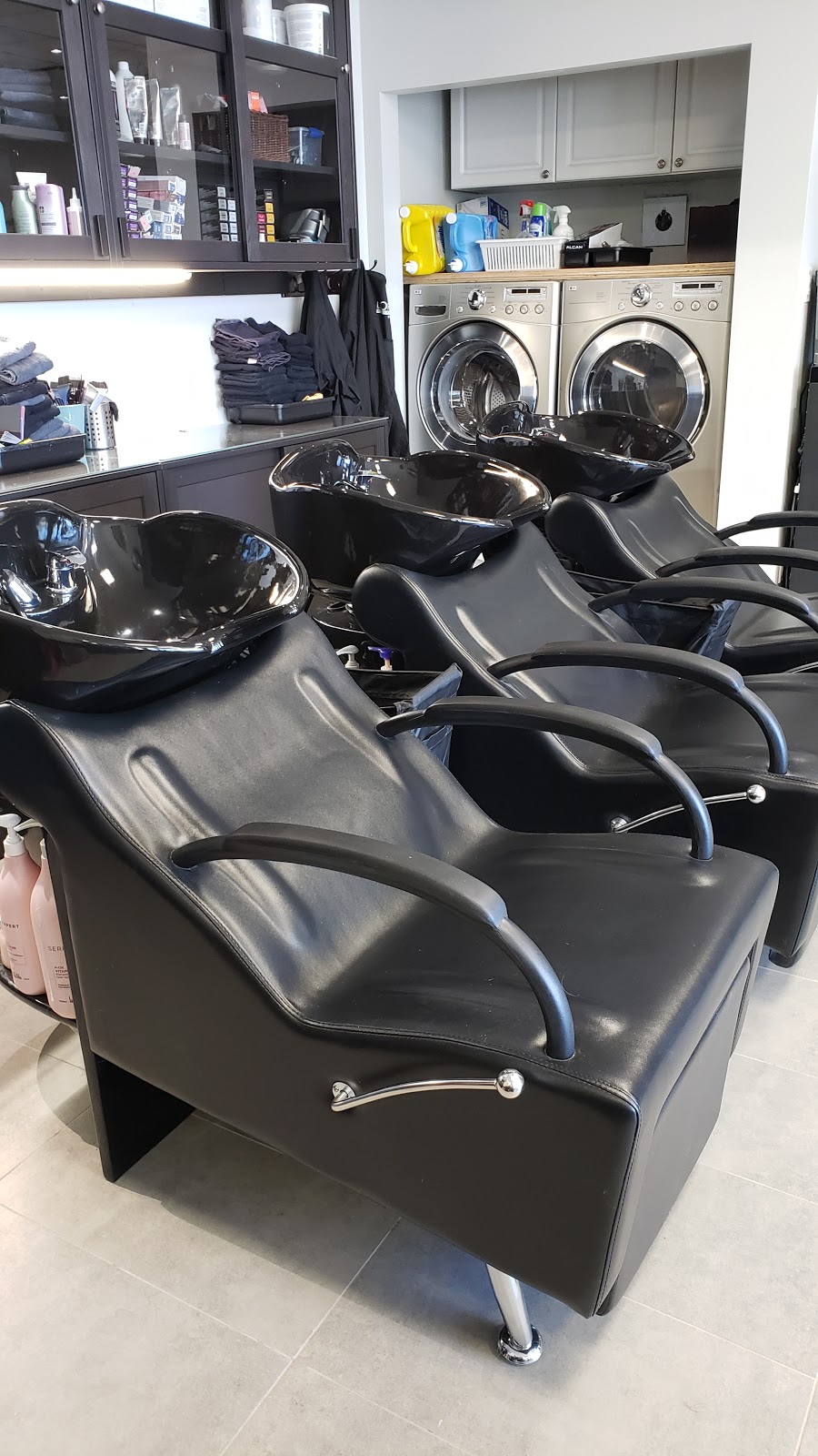 Coiffure Le Studio | 5121 Bd Chauveau O local 112, Québec, QC G2E 5A6, Canada | Phone: (418) 657-9654