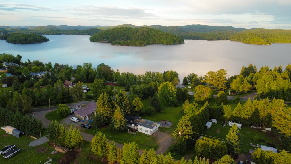 Les Chalets Fournier | 1 Chem. Laurin, Bowman, QC J0X 3C0, Canada | Phone: (613) 327-8848