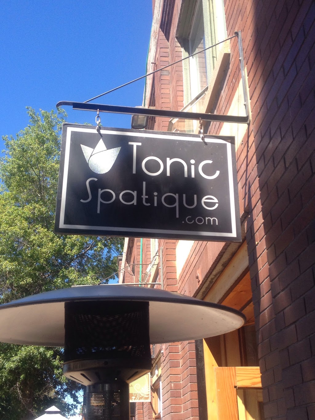Tonic Spatique | hair care | 1294 Gladstone Ave, Victoria, BC V8T 1G6, Canada | 2503886886 OR +1 250-388-6886