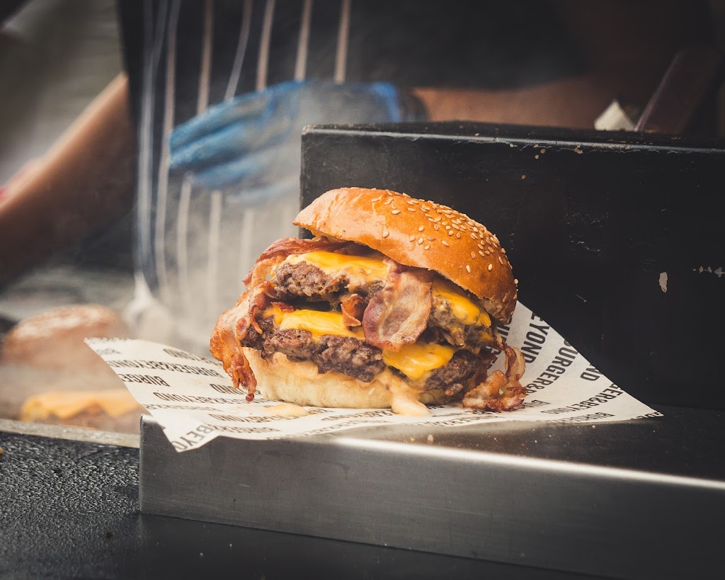 maui waui food truck | 122 Mt Pleasant Dr #1, Camrose, AB T4V 2L7, Canada | Phone: (780) 555-1212