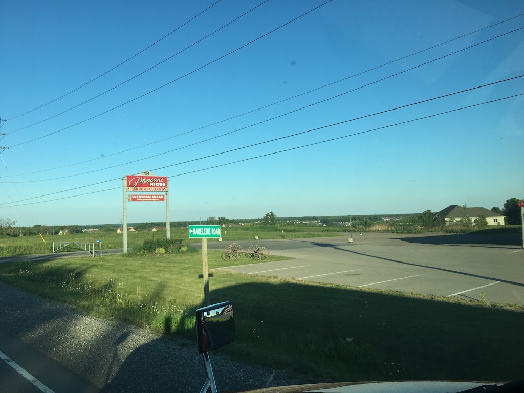 Maple Leaf Poultry | 10 Canning St, Brantford, ON N3T 1P1, Canada | Phone: (519) 759-4751