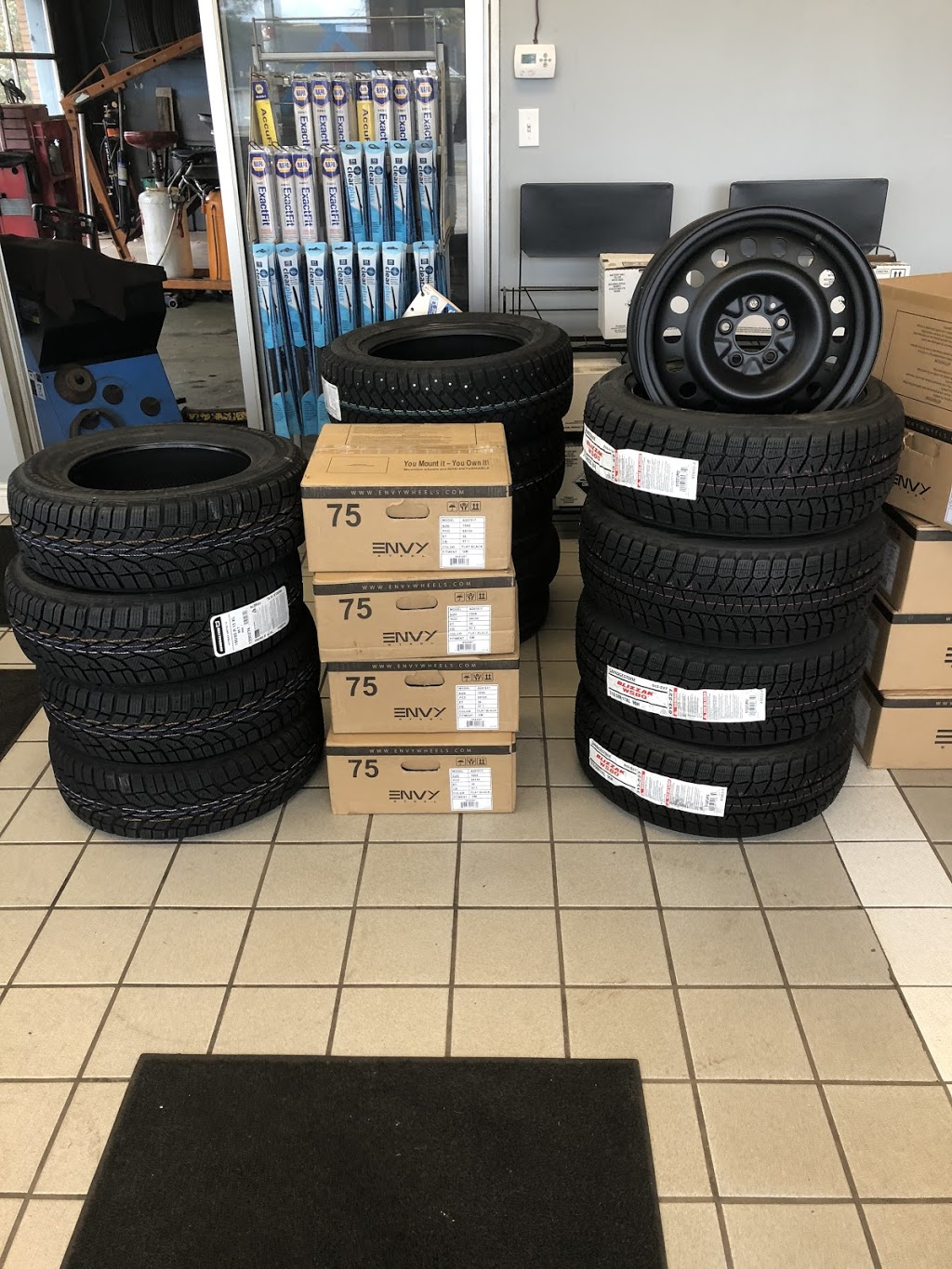 Blue Ribbon Auto Service | 960 Burnhamthorpe Rd E, Mississauga, ON L4Y 2X4, Canada | Phone: (905) 281-8089
