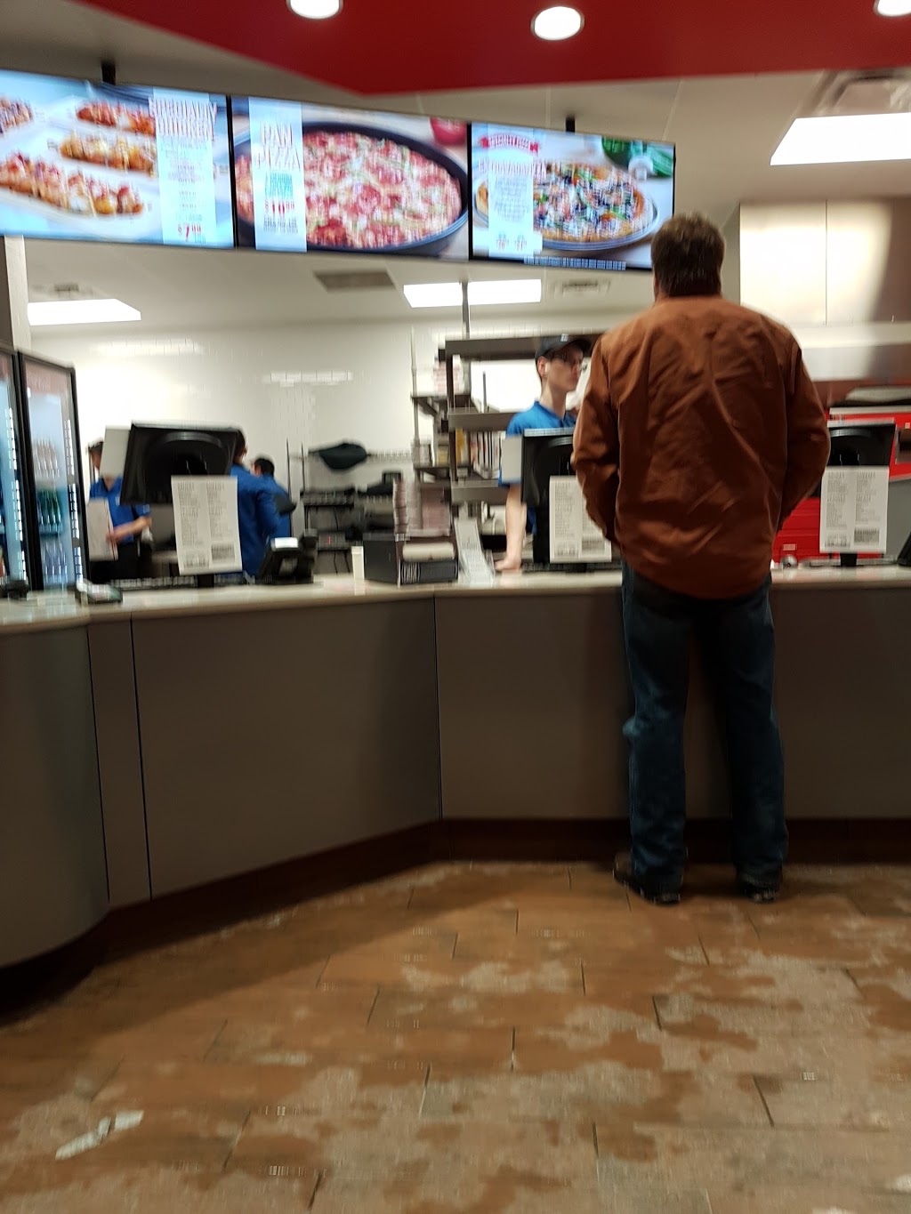 Dominos Pizza | 827 Big Bay Point Rd, Barrie, ON L4N 0G5, Canada | Phone: (705) 722-5000