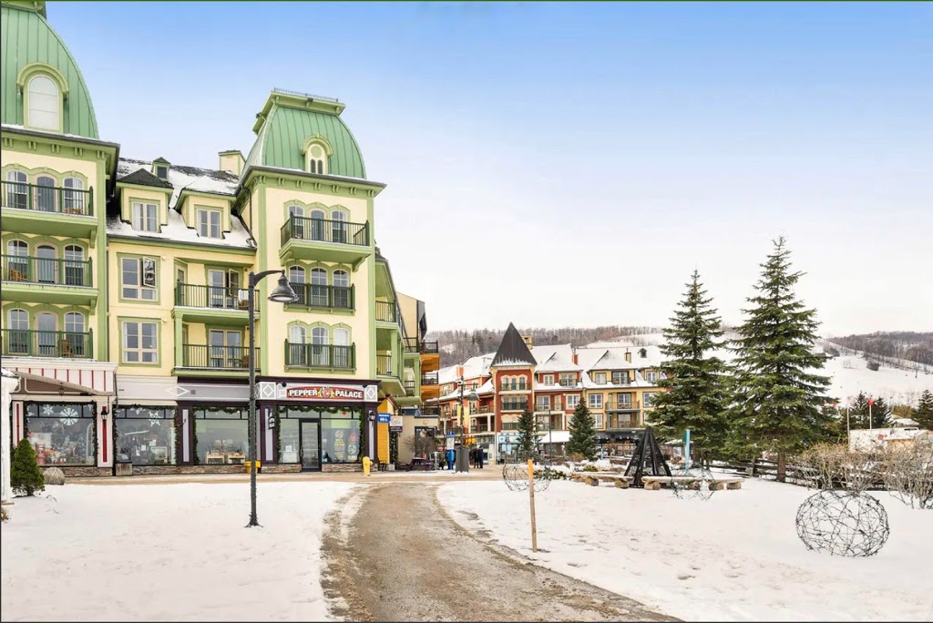 Blue Mountains Rental at Rivergrass with pool & spa | 115 Fairway Ct apt 208, The Blue Mountains, ON L9Y 0P8, Canada | Phone: (647) 361-6555