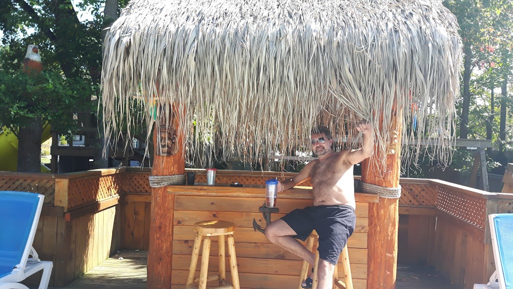 Wasaga Beach BnB | 15 44th St N, Wasaga Beach, ON L9Z 1Z2, Canada | Phone: (705) 606-0257