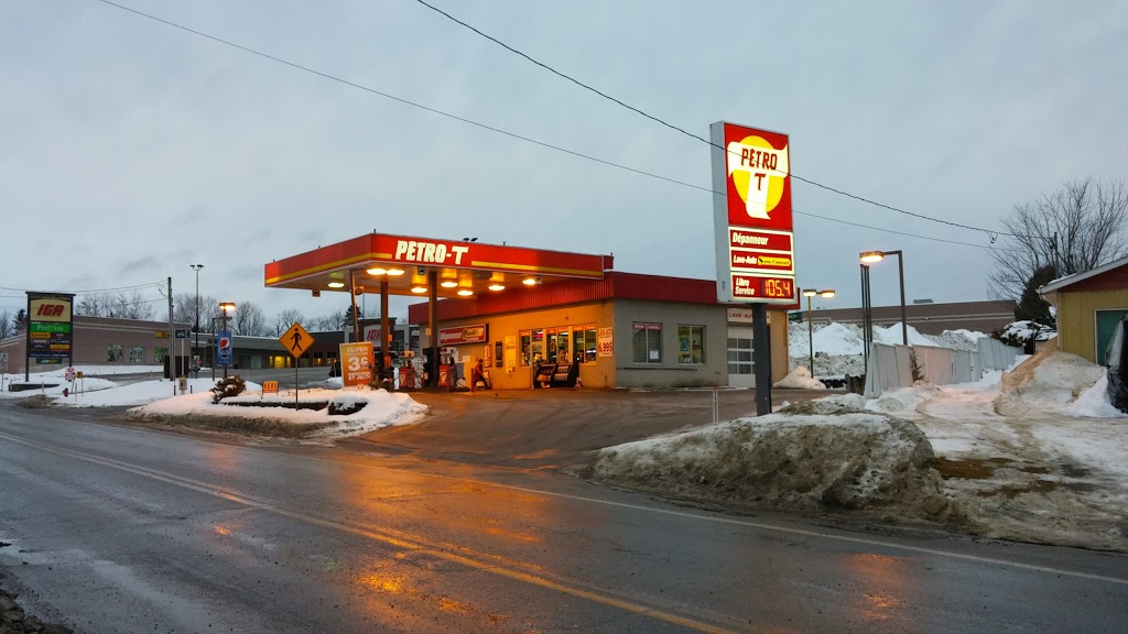 Petro-T | 142 Rue Angus S, East Angus, QC J0B 1R0, Canada | Phone: (819) 832-1131