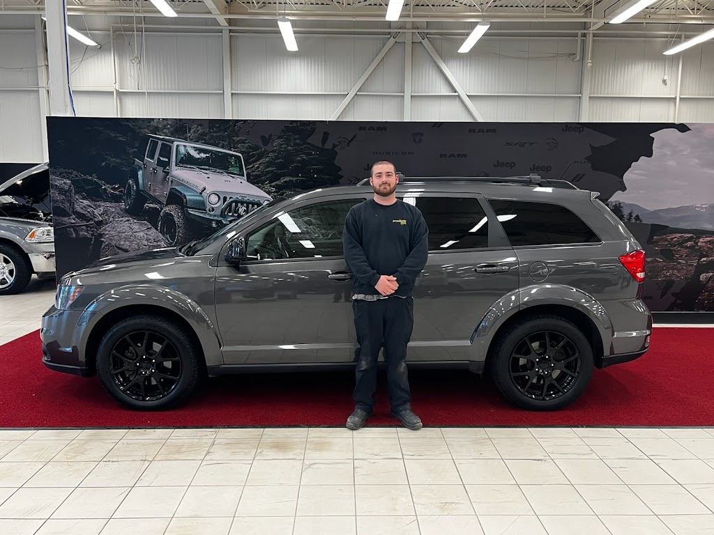 Comox Valley Dodge Chrysler Jeep Ram | 278 N Island Hwy, Courtenay, BC V9N 7R6, Canada | Phone: (250) 338-5451