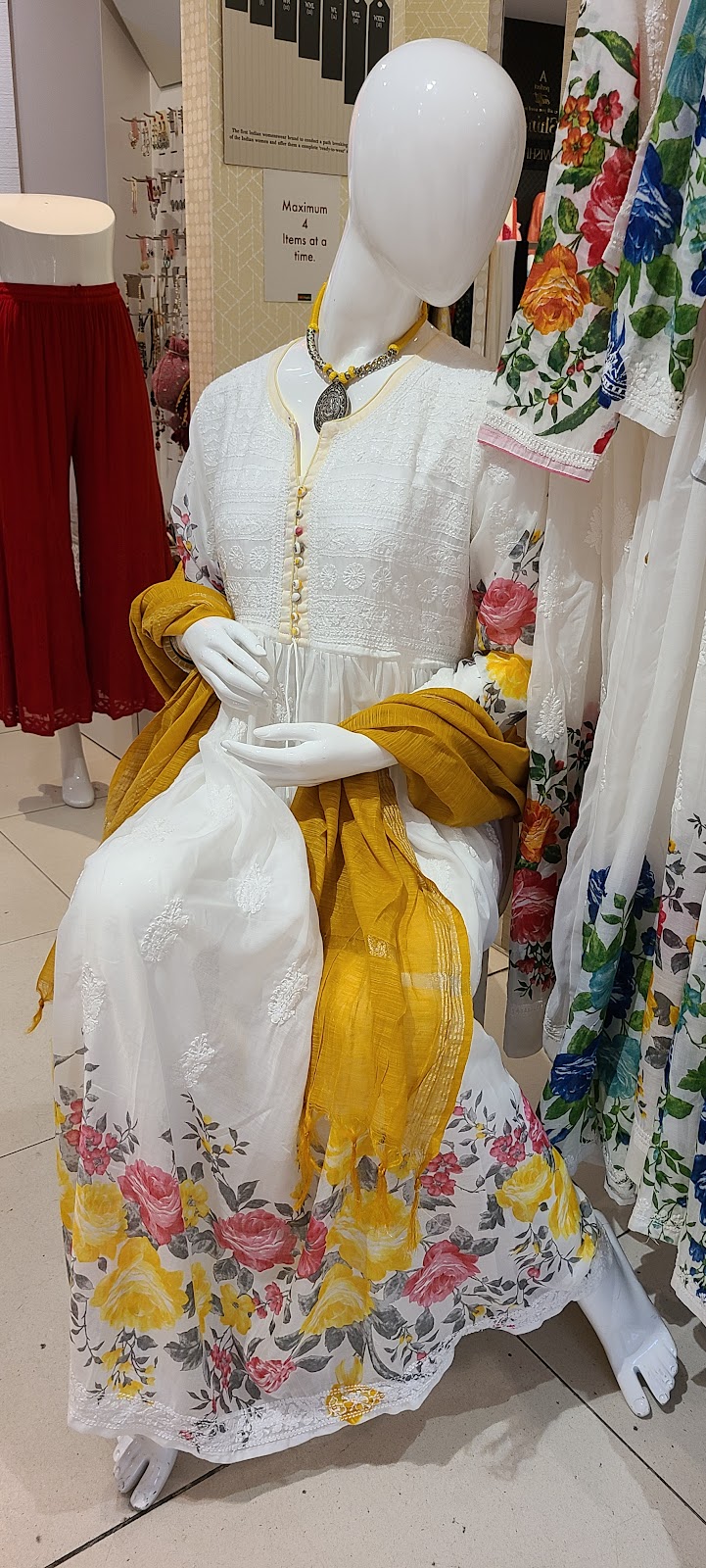 Gopikas | Town Centre, 5100 Erin Mills Pkwy, Mississauga, ON L5M 4Z5, Canada | Phone: (647) 870-6086