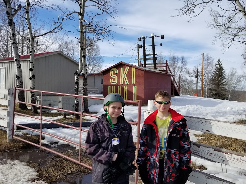 Innisfail Ski Hill | 60 St, Innisfail, AB T4G 1R6, Canada | Phone: (403) 227-5155
