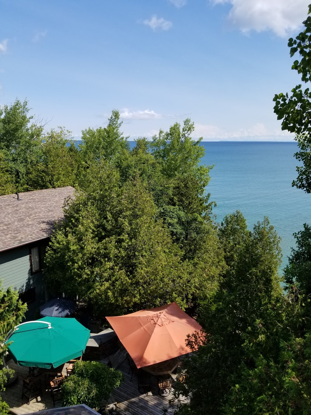 Lora Bay | 175 High Bluff Ln, Thornbury, ON N0H 2P0, Canada | Phone: (226) 665-0109