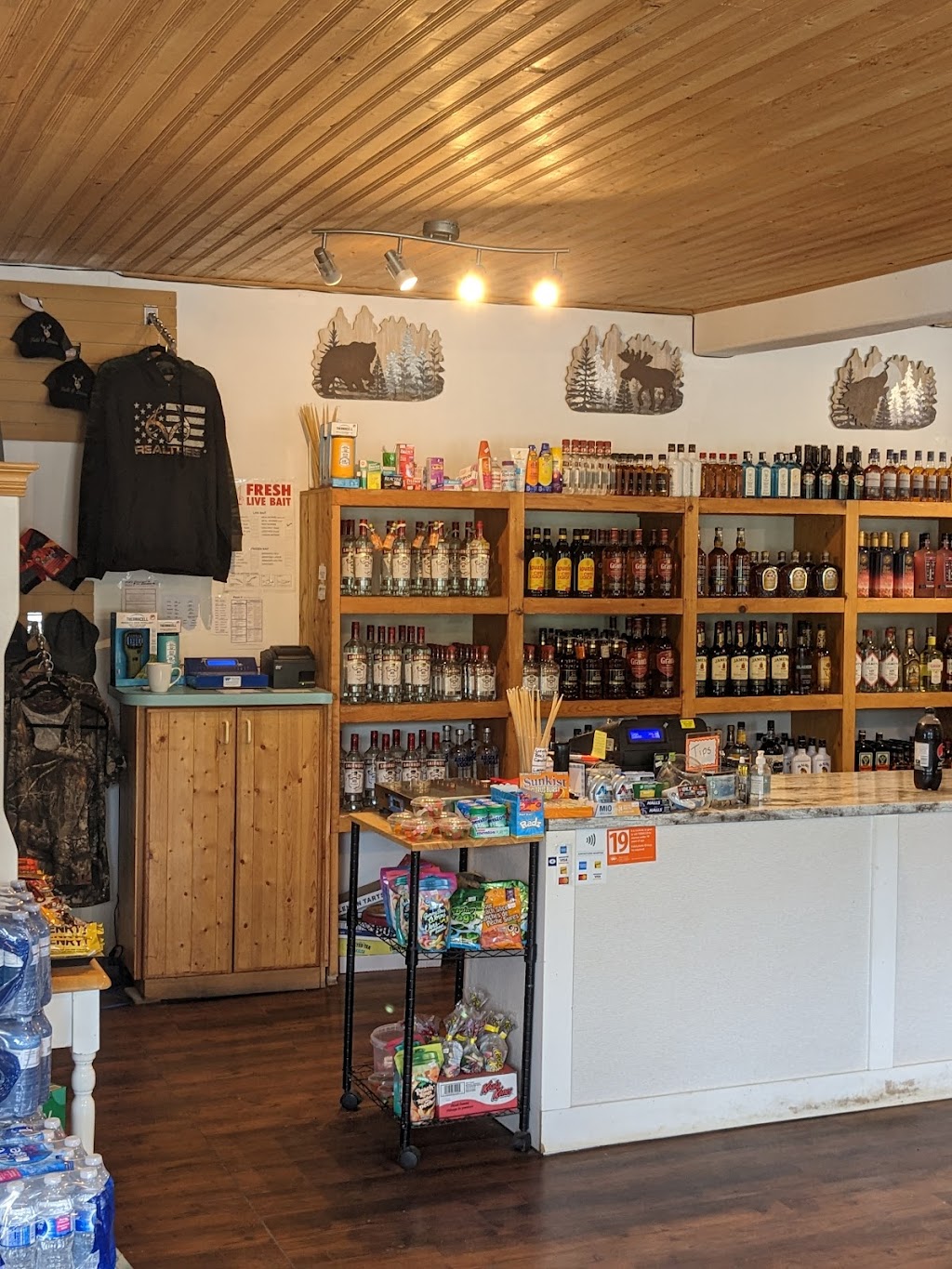 Bridge Lake General Store | 7561 Bridge Lake North Rd, Bridge Lake, BC V0K 1E0, Canada | Phone: (250) 593-9355