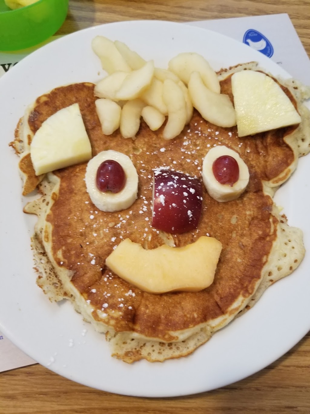 Resto La Grand-Mère Poule | 430 Boulevard Sir-Wilfrid-Laurier, Mont-Saint-Hilaire, QC J3H 6M5, Canada | Phone: (450) 467-9419