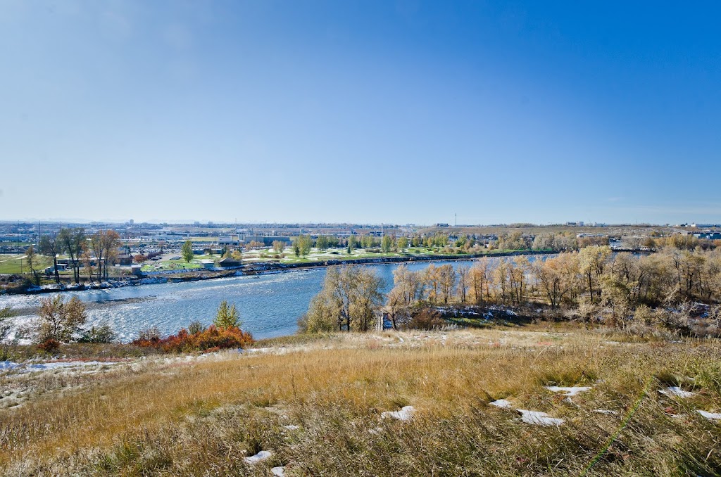 Cedar Ridge Apartments | 135 Lynnview Rd SE, Calgary, AB T2C 2G6, Canada | Phone: (403) 279-8681