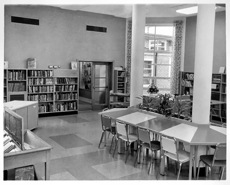 Toronto Public Library - Long Branch Branch | 3500 Lake Shore Blvd W, Etobicoke, ON M8W 1N6, Canada | Phone: (416) 394-5320