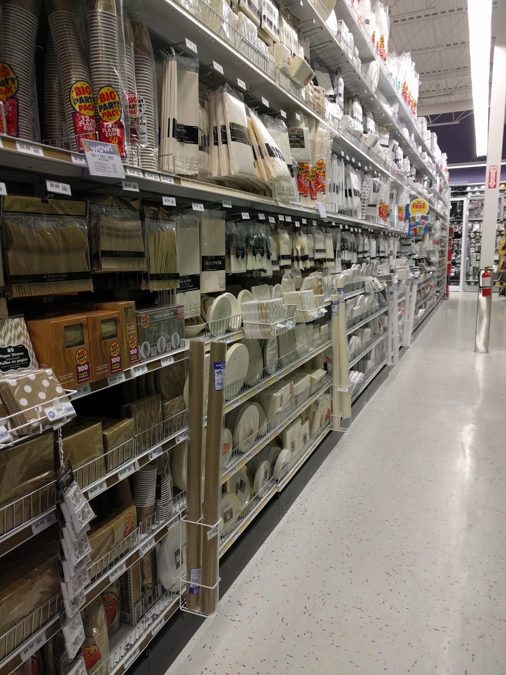 Party City | 17725 Yonge St, Newmarket, ON L3Y 7C1, Canada | Phone: (905) 830-9446