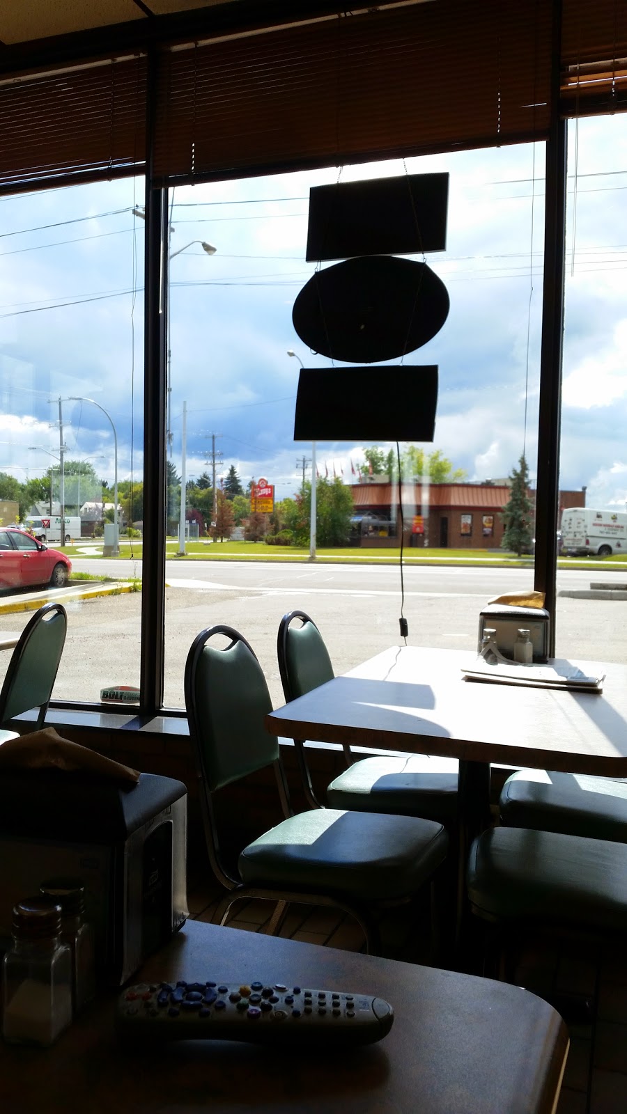 Sir Donair & Fast Food | 14210 118 Ave NW, Edmonton, AB T5L 2M5, Canada | Phone: (780) 488-2777