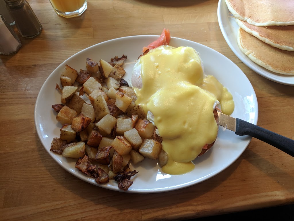 Sunset Grill | 17205 Leslie St, Newmarket, ON L3Y 8K7, Canada | Phone: (905) 853-0557