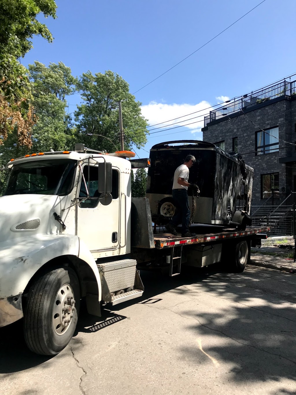 R/TVIP REMORQUAGE ET TRANSPORT | 4420 Chemin Bellerive, Carignan, QC J3L 3P9, Canada | Phone: (514) 781-9321