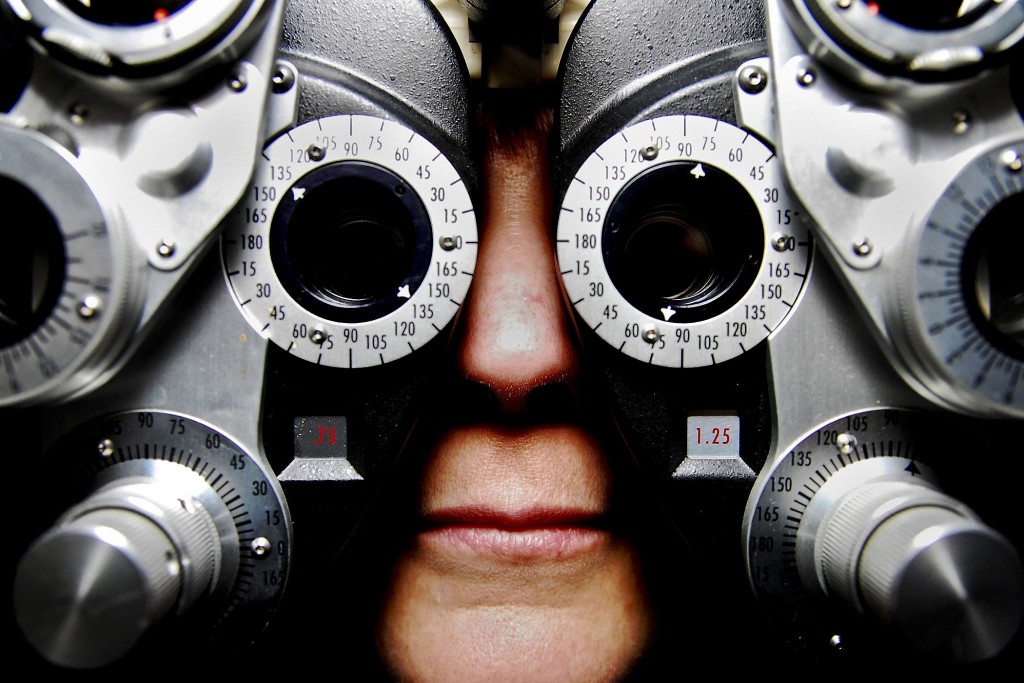 20 20 EYE CARE - Optometrist & Eye Exam Mississauga | 925 Rathburn Road East #C8, Mississauga, ON L4W 4C3, Canada | Phone: (905) 766-3721