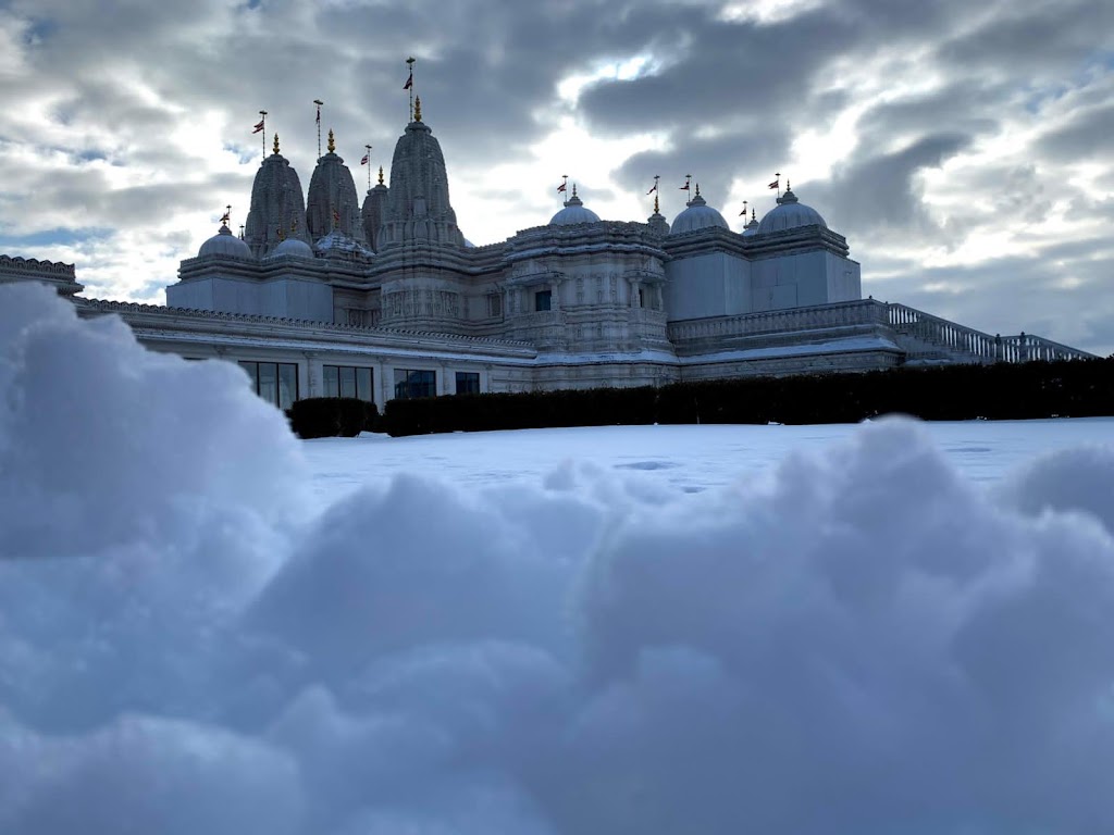 BAPS Shri Swaminarayan Mandir | 1488 Red River Dr, Howden, MB R5A 1K2, Canada | Phone: (204) 504-2277