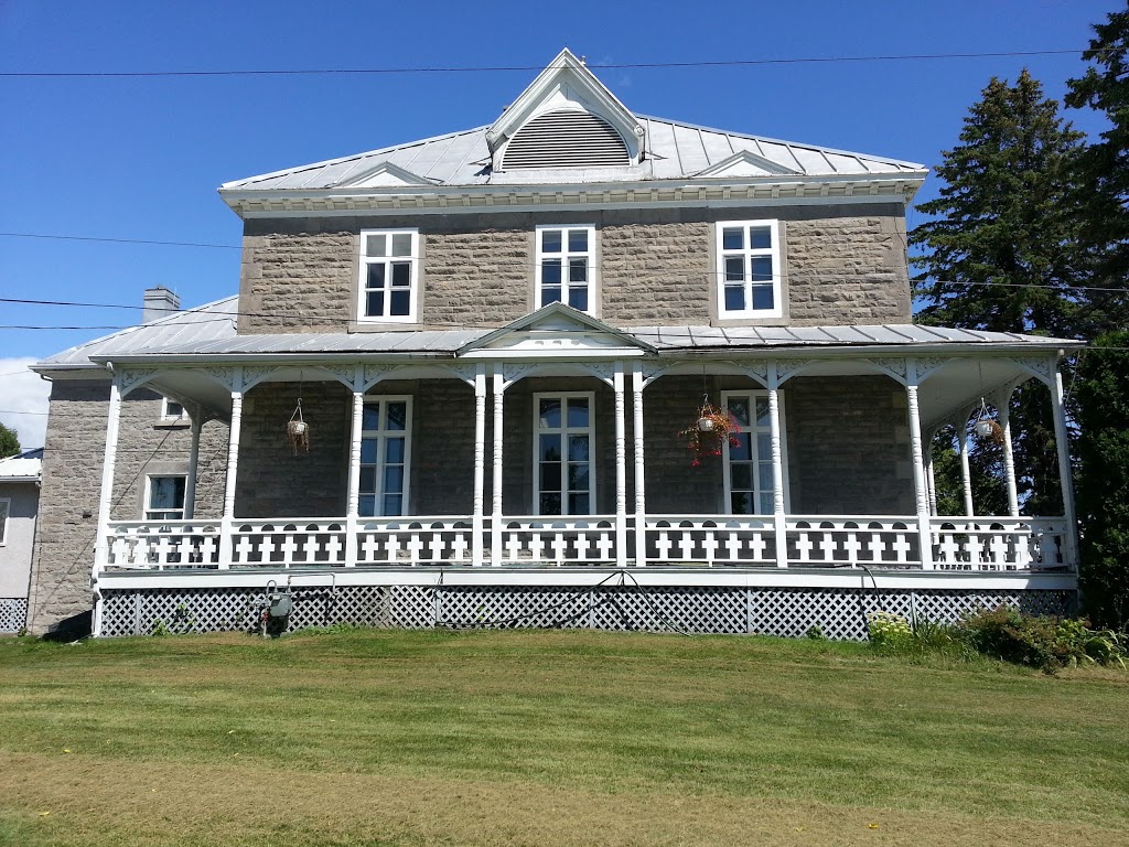 PAROISSE SAINTE-ANNE - Catholique | 129 Boulevard Ste Anne, Sainte-Anne-des-Plaines, QC J0N 1H0, Canada | Phone: (450) 478-1525