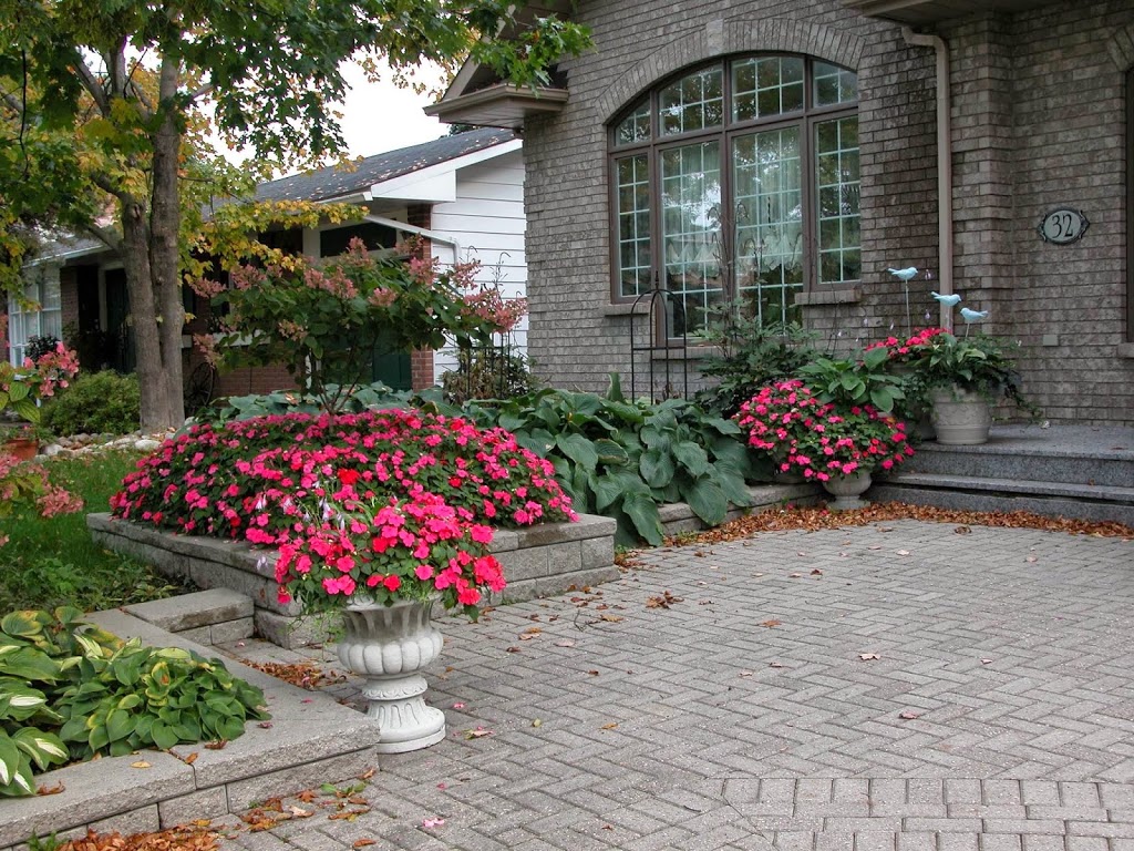 Charing House Gardens Bed and Breakfast | 32 Charing Rd, Nepean, ON K2G 0Z5, Canada | Phone: (613) 226-8112
