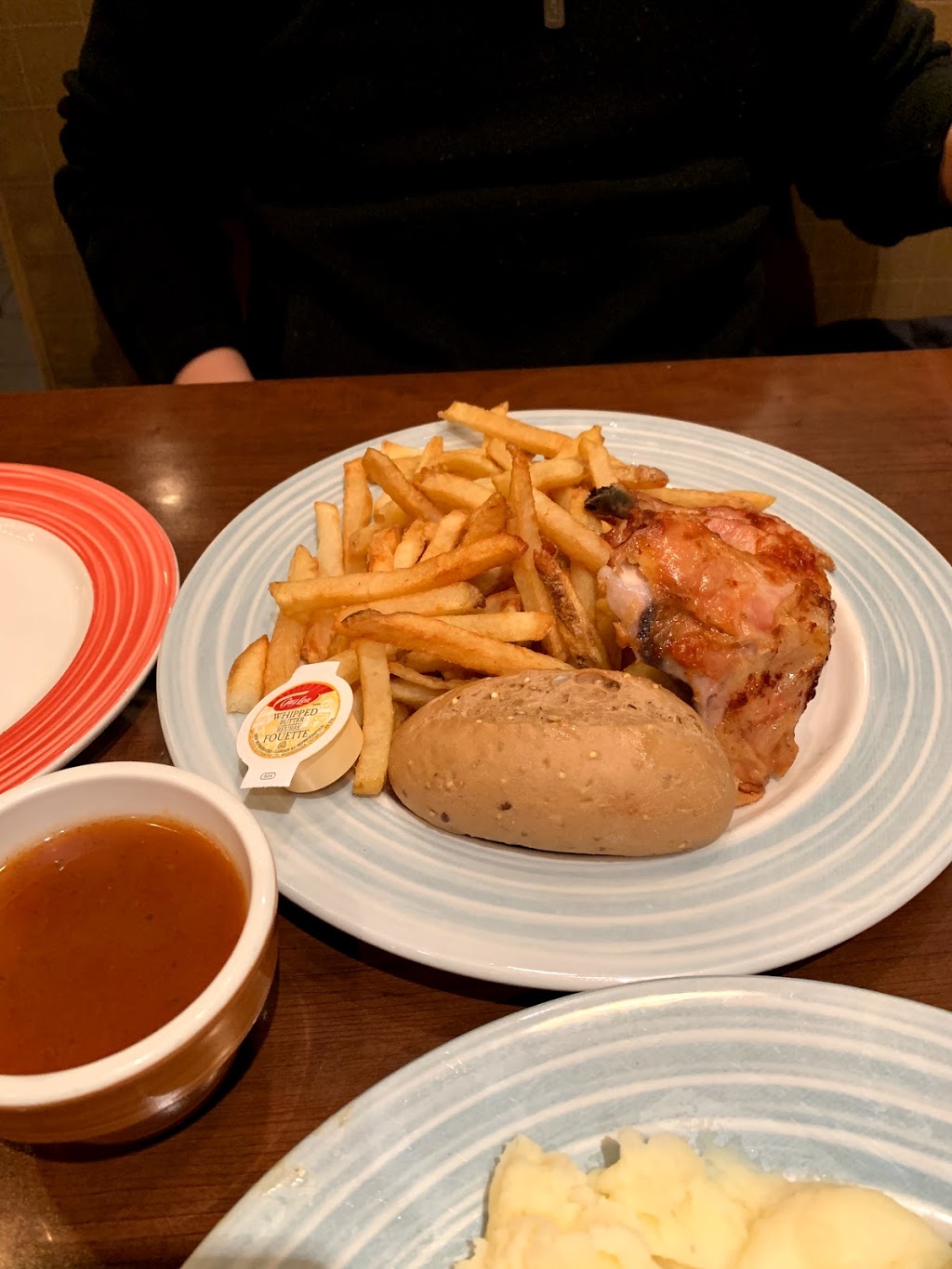 Swiss Chalet Rotisserie & Grill | 2115 Louie Dr, Westbank, BC V4T 3H1, Canada | Phone: (250) 707-1900