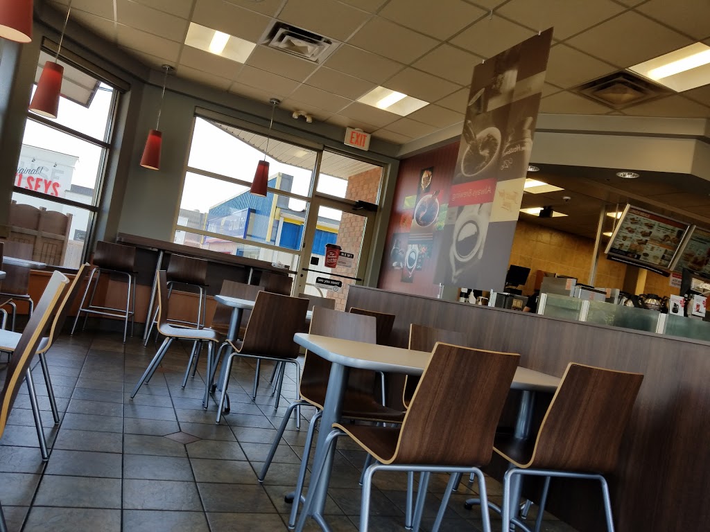 Tim Hortons | 138 Woodlawn Rd W, Guelph, ON N1H 1B2, Canada | Phone: (519) 836-3900