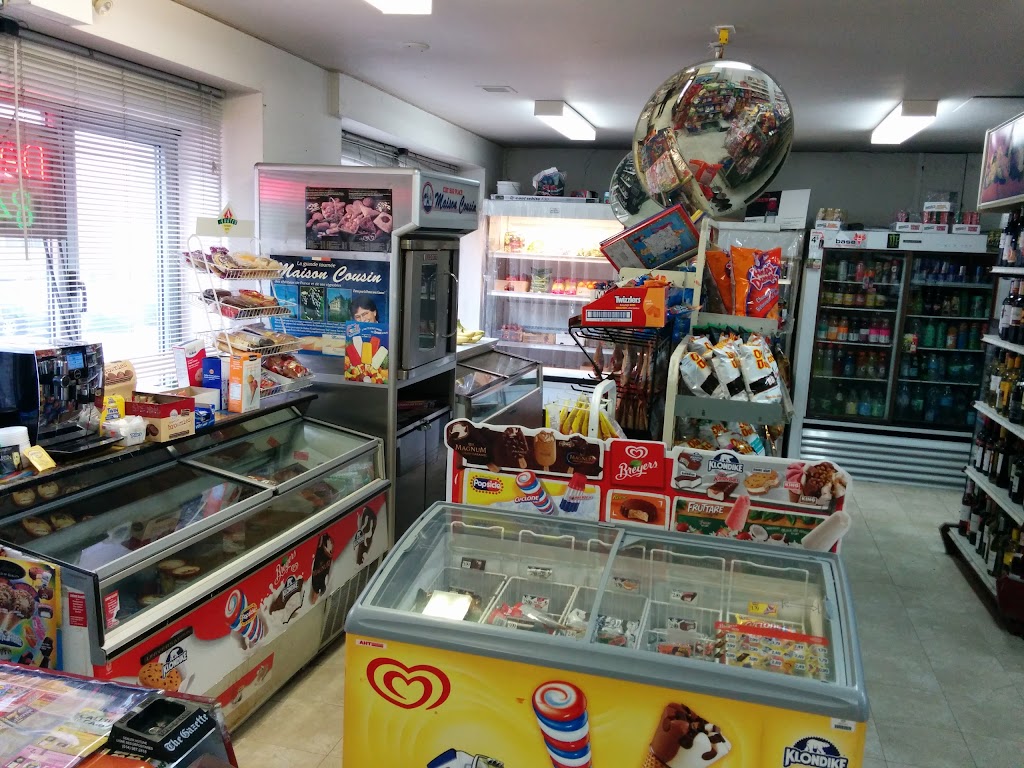Depanneur Lucky Star | 3468 Rue Drummond, Montréal, QC H3G 1Y4, Canada | Phone: (514) 849-7181